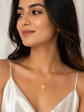Heart Pendant Gold Necklace |