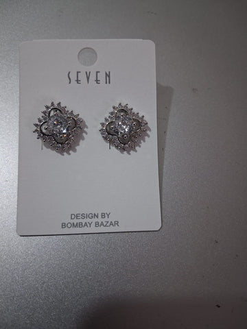 Elegant Starburst Crystal Ear Studs