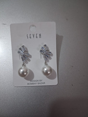 Silver Baguette Fan Pearl Earrings
