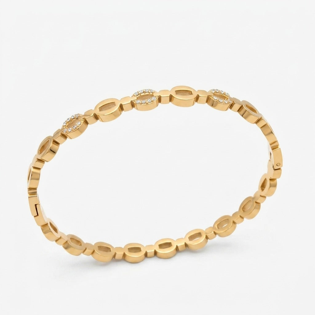 Oval Link Gold Bracelet for Women