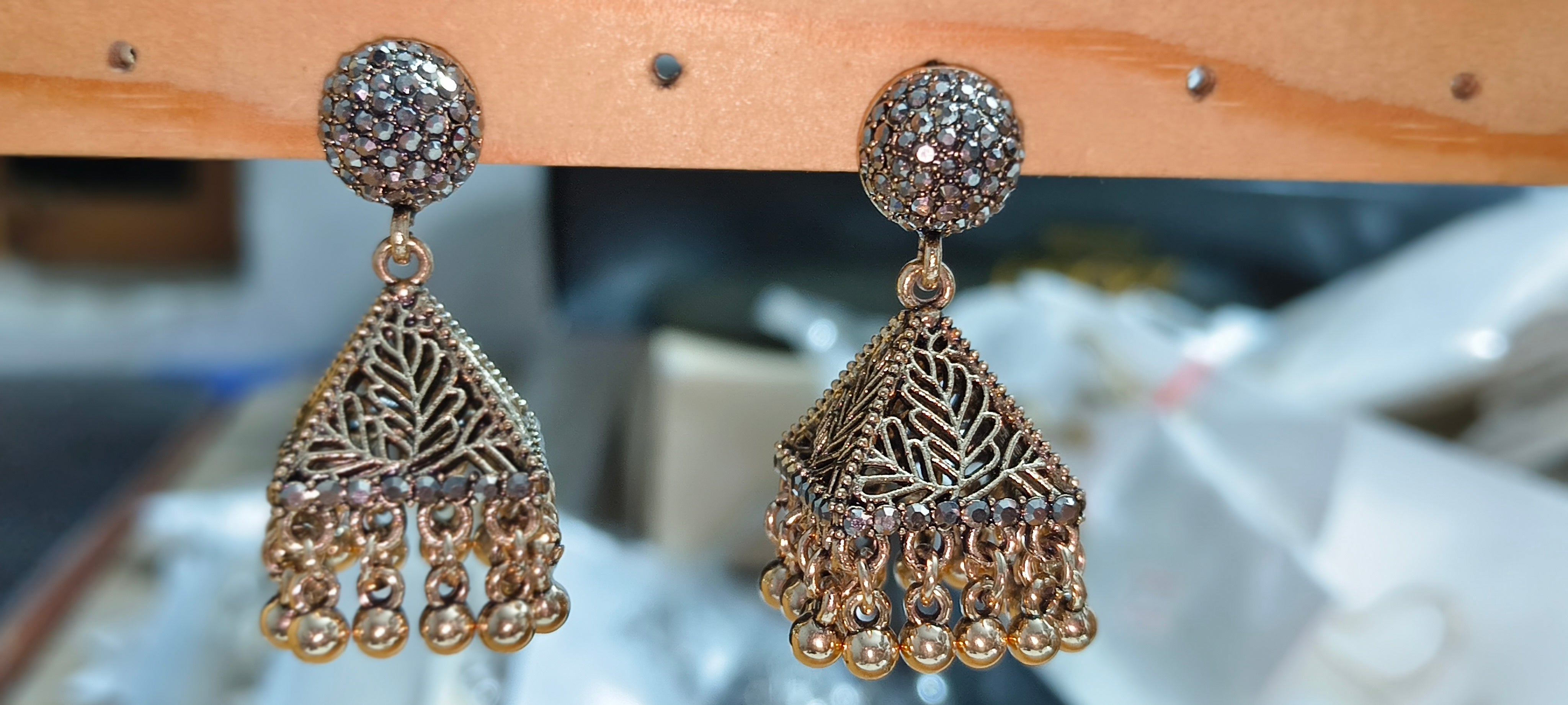 Vintage Leaf Drop Earrings