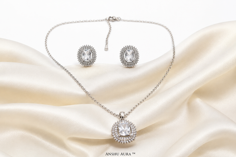 Elegant Crystal Halo Pendant