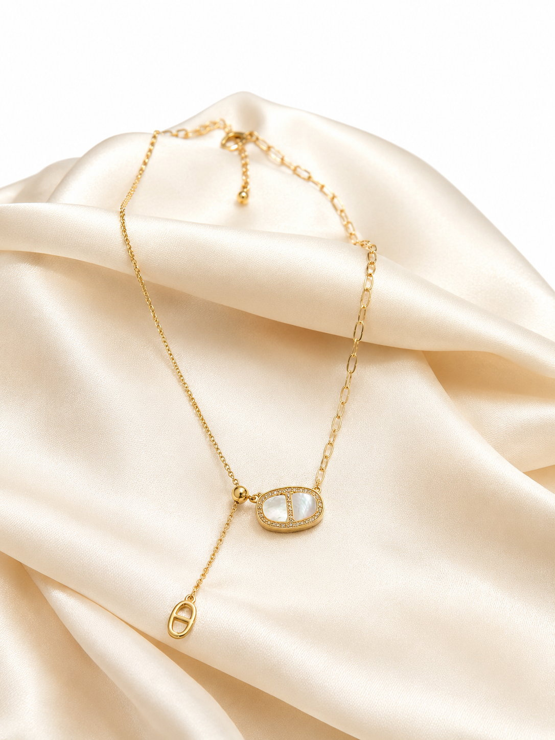 Luxury Mother of Pearl Gold Pendant Necklace