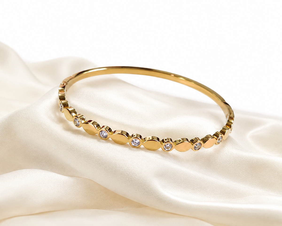 Elegant Gold-Tone Crystal Link Bangle
