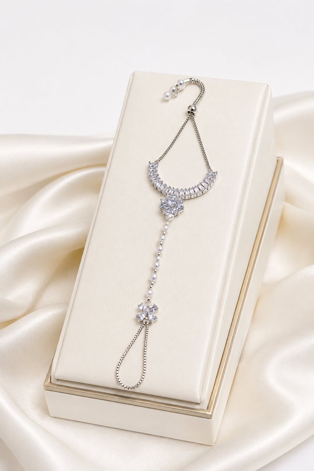Pearl Bloom Hand Panja