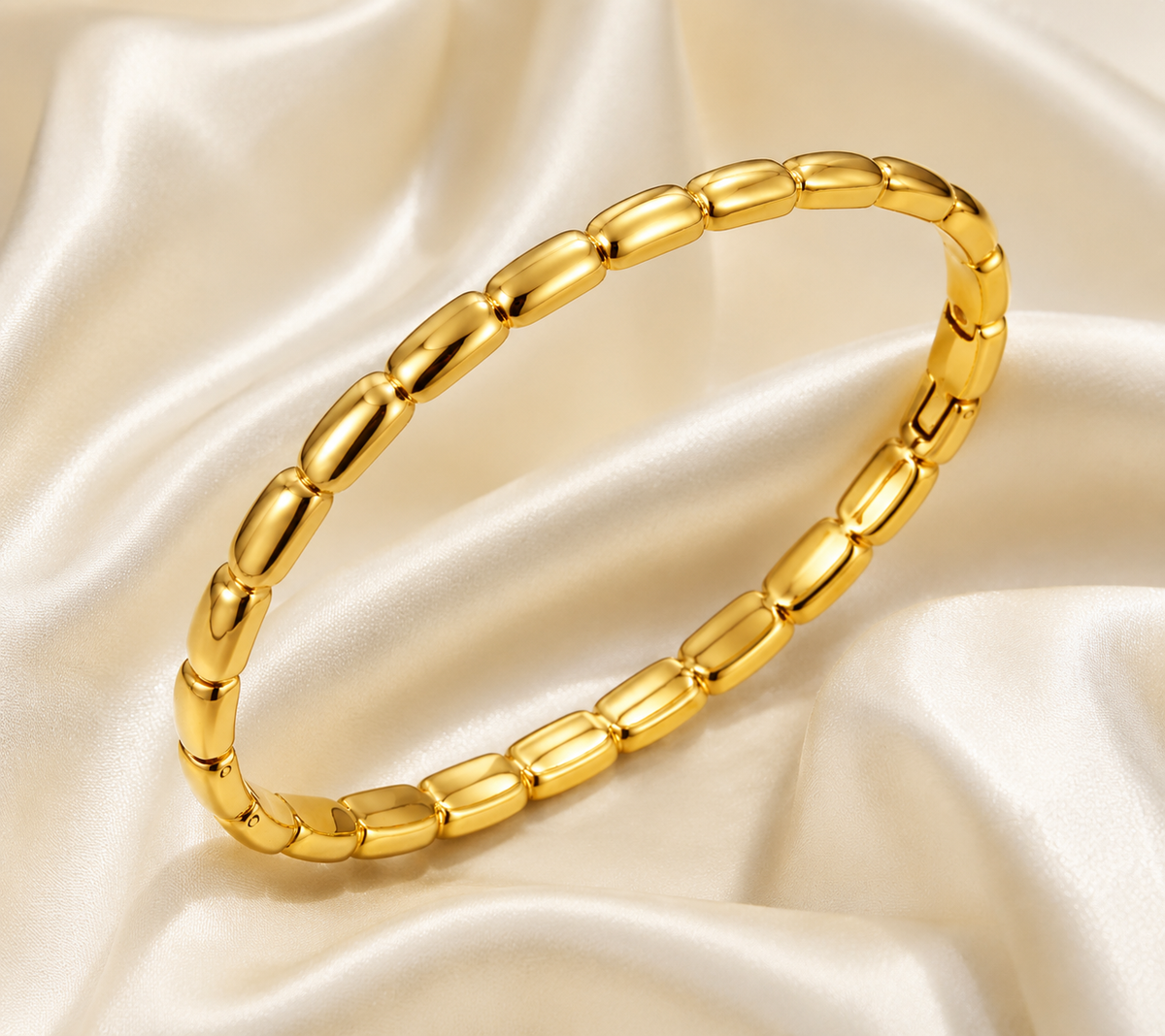Golden Pebble Link Anti-Tarnish Bangle