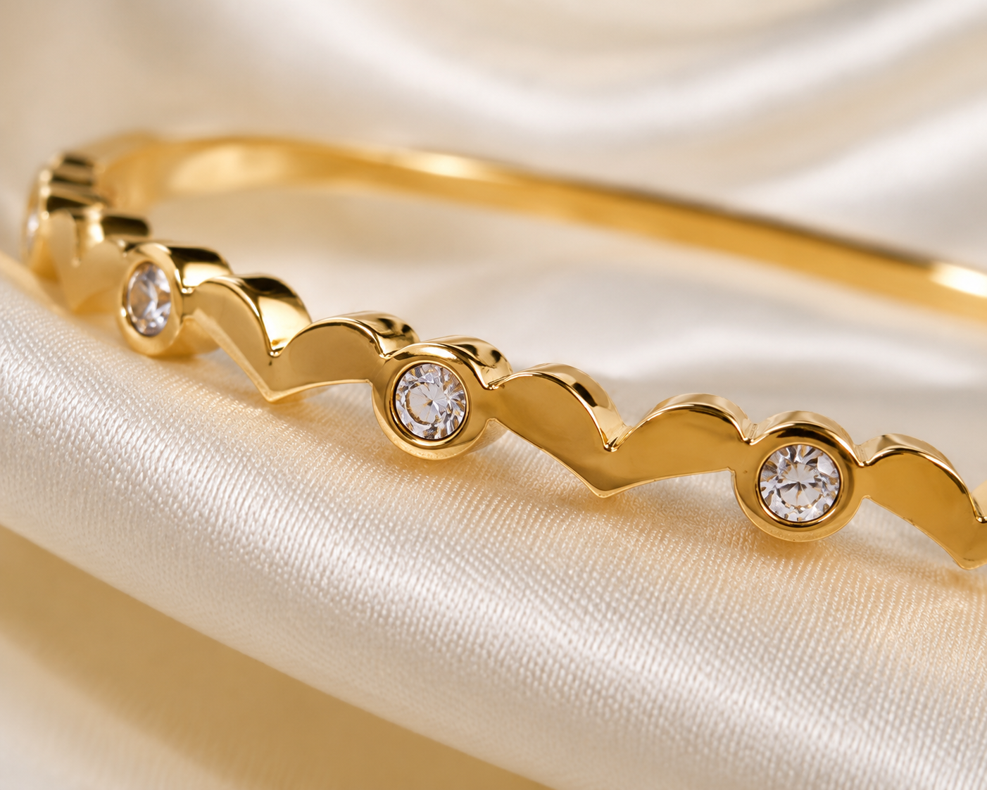 Crystal Heart Bangle