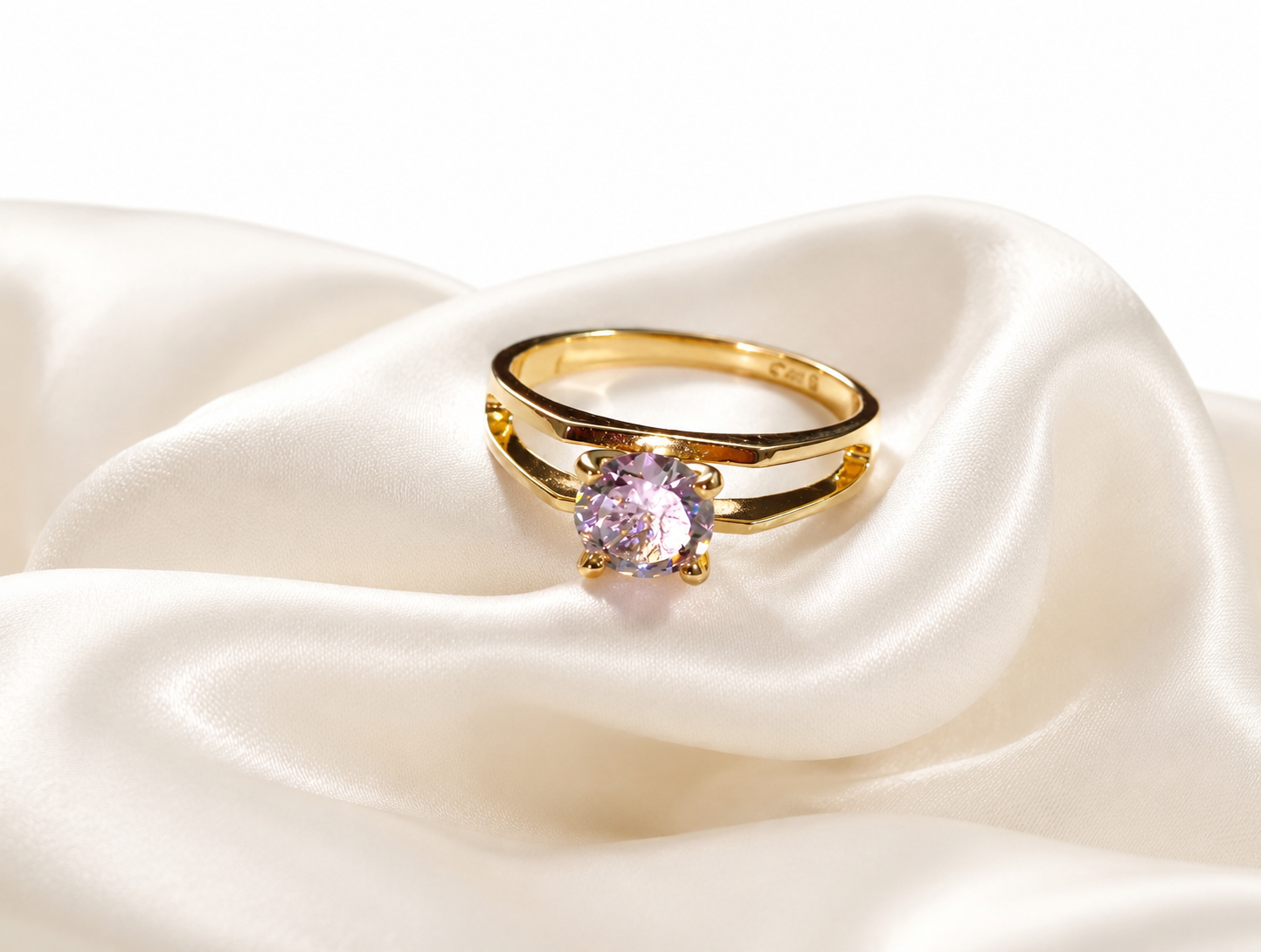 Elegant Solitaire Gold Ring with Brilliant White Stone