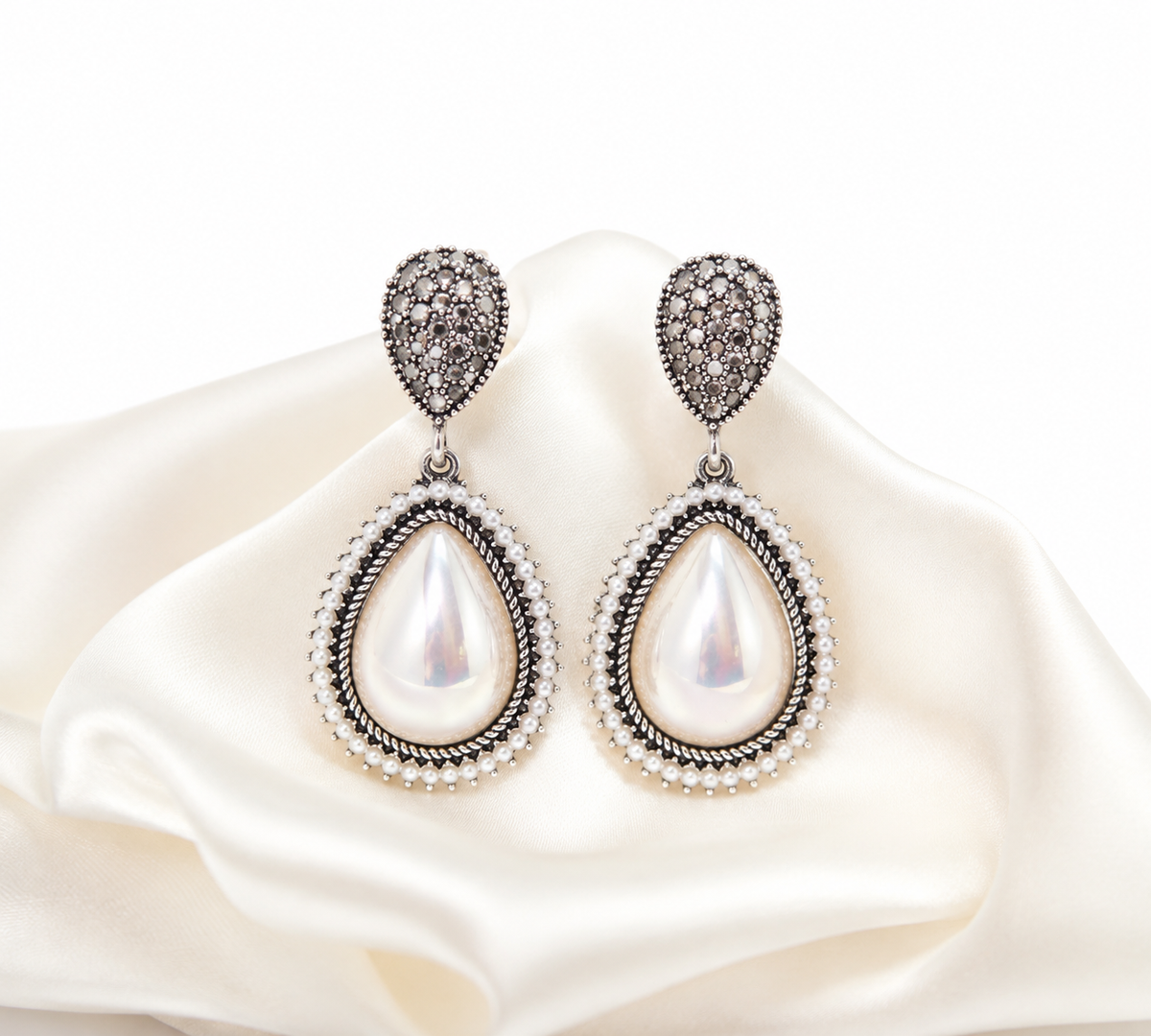 Pearl Teardrop Earrings