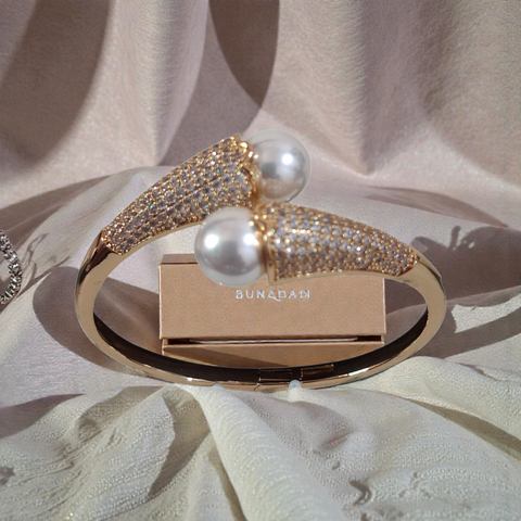 Serene Pearl & Zircon Pavé Crossover Bangle – 18K Gold Plated (Anti-Tarnish)