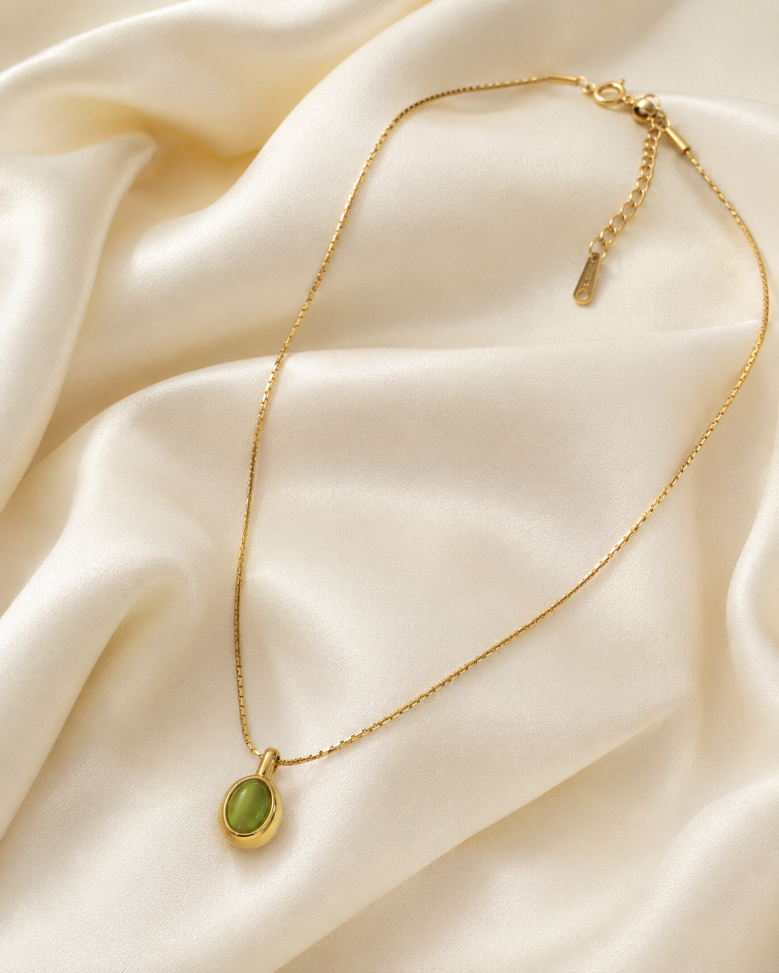 Green Cat Eye Pendant Necklace