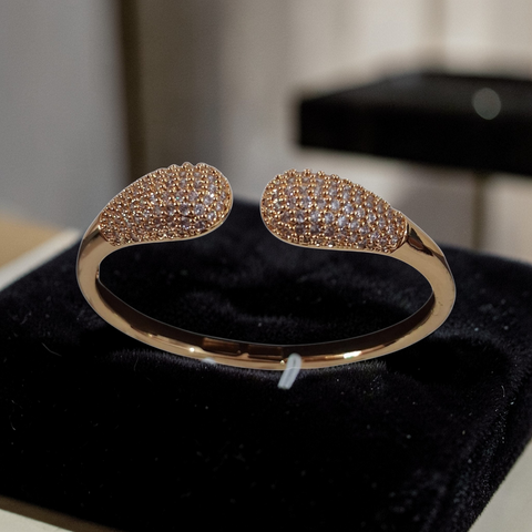 Gold-Plated Crystal Pavé Open Cuff Bangle – Anti-Tarnish Luxury Edition