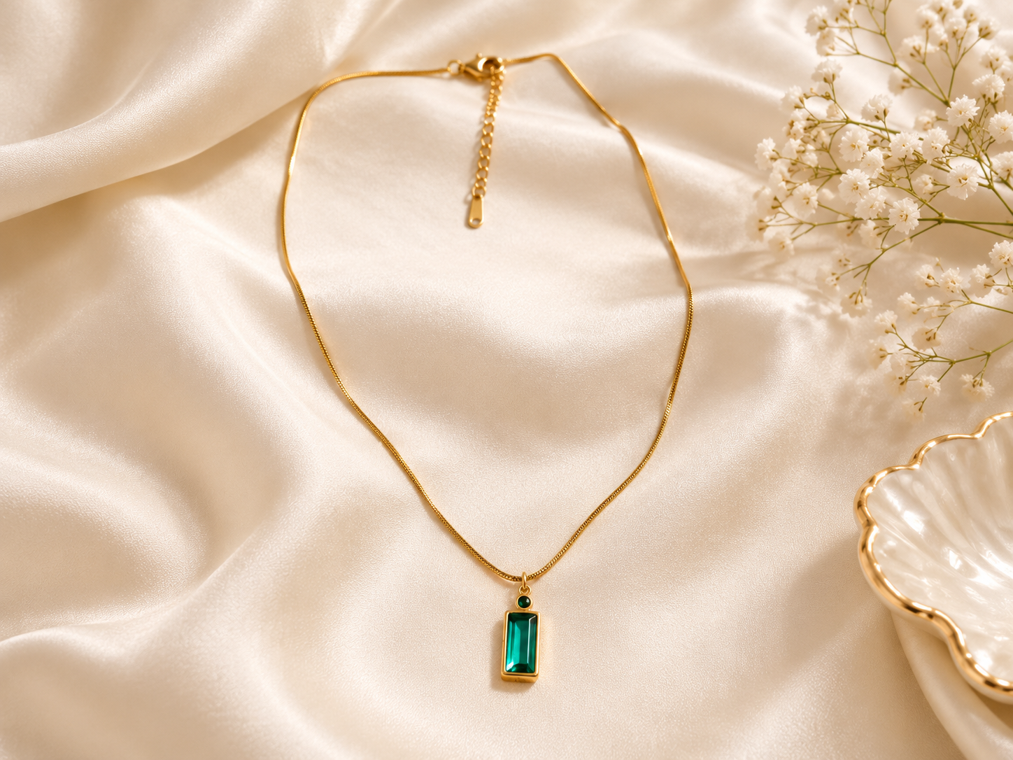 Emerald Green Rectangle Pendant