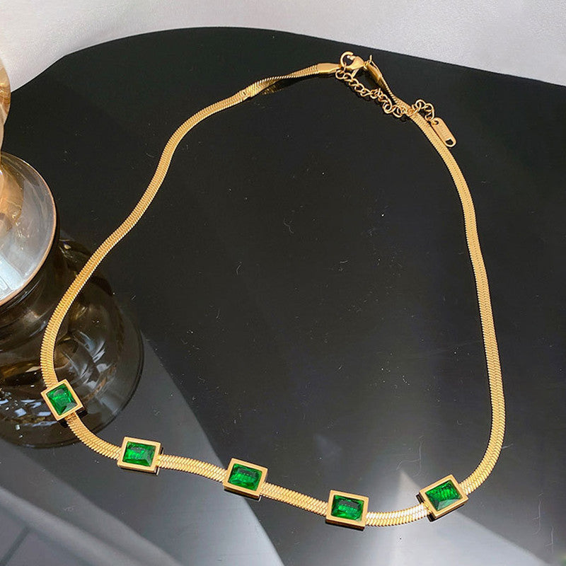 Emerald Elegance Herringbone Choker Necklace - Anti-Tarnish Daily Luxury Wear
