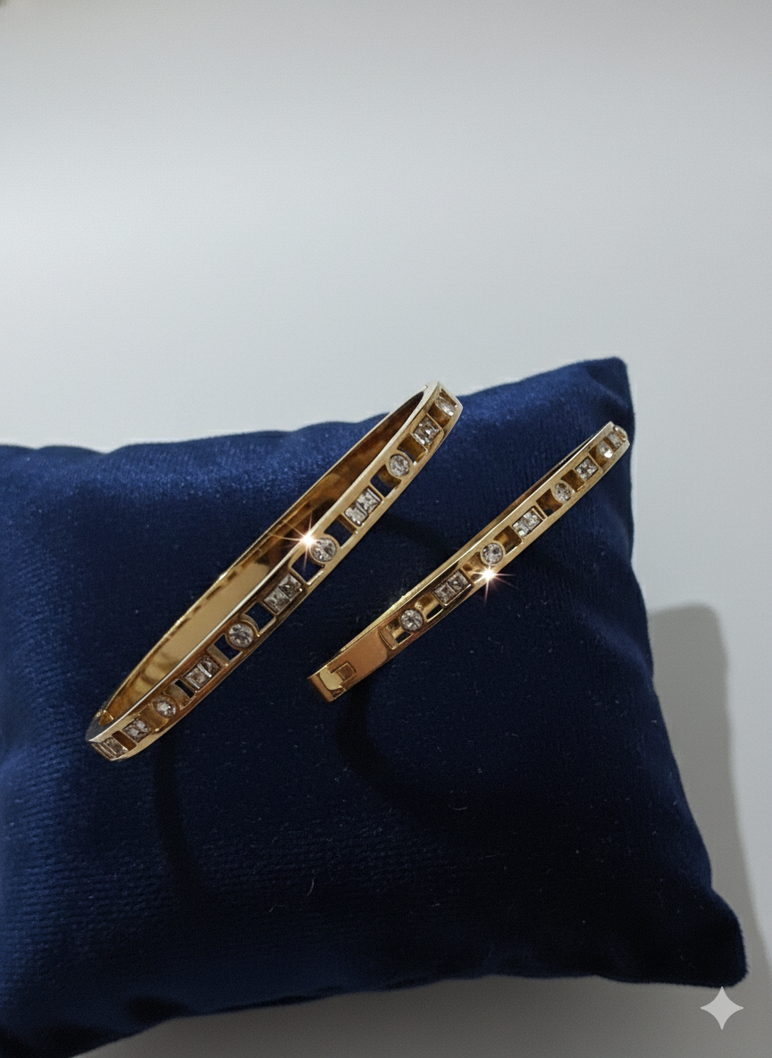 AnshuAura™ Signature Eternal Sparkle Gold Bangle