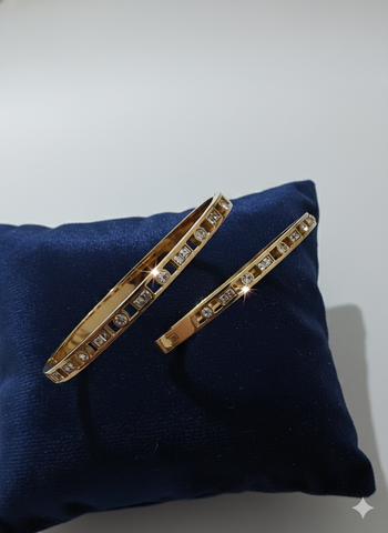 AnshuAura™ Signature Eternal Sparkle Gold Bangle