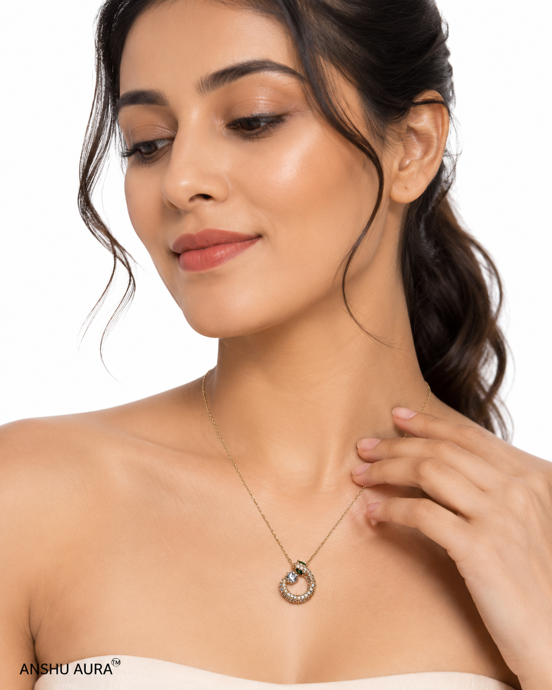 Elegant Crystal Circle Pendant Necklace