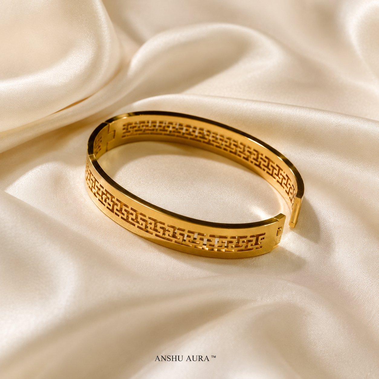 Geometric Luxe Gold Bracelet – Anti-Tarnish