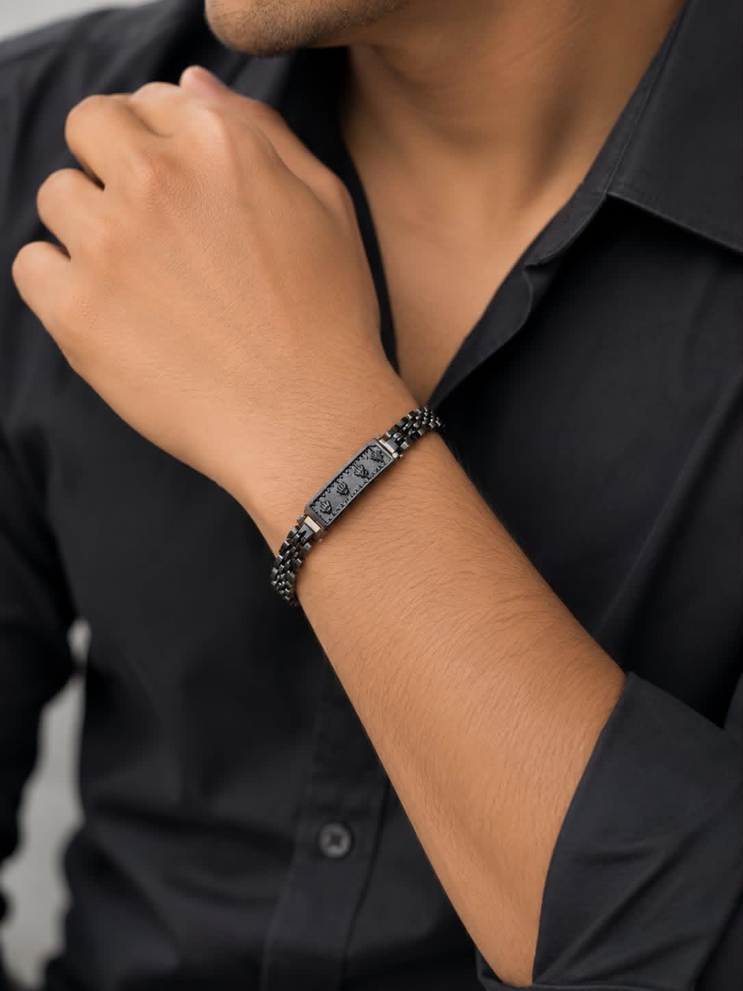 Premium Black Stainless Steel Engraved Men’s Bracelet – Luxury Chain Wrist Bracelet for Men
