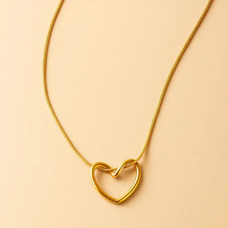 ANSHU AURA JEWELLERY™ Heart Pendant Necklace for Women | 18K Gold Plated | Premium Stainless Steel | Minimalist Daily Wear Chain