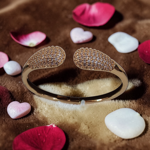 Gold-Plated Crystal Pavé Open Cuff Bangle – Anti-Tarnish Luxury Edition